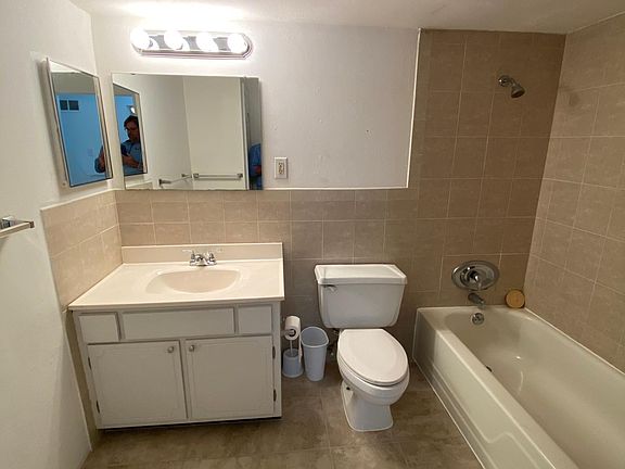 4th image of 10058 Willdan Dr