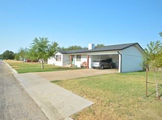 1709 Clyde St, Goldthwaite, TX 76844