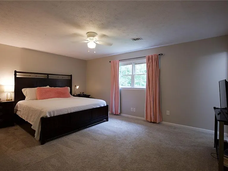 3328 Mountain Hollow Dr — Photo 13