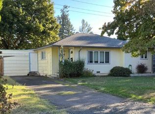 3215 Pheasant Blvd, Springfield, OR 97477