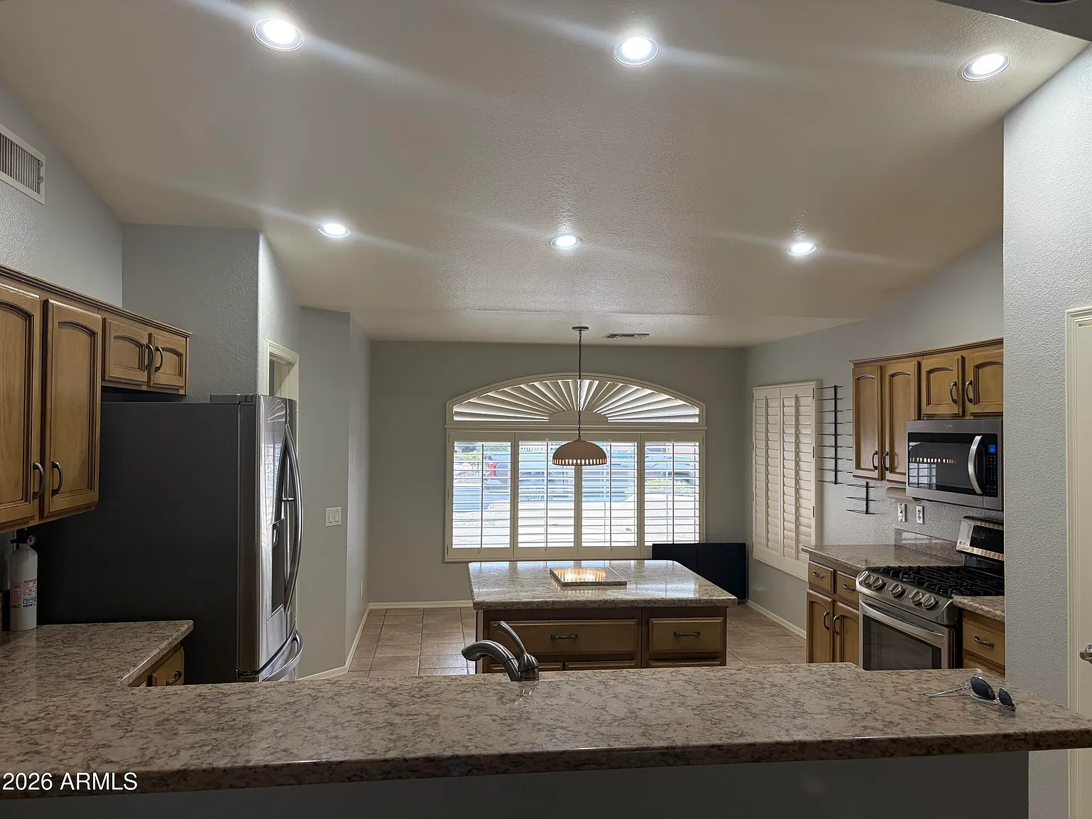 2 bed, 2.0 bath, 1829 sqft, $2,300 — Photo 3