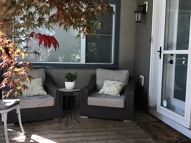 529 Simcoe St — Photo 5