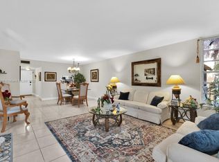 400 Commodore Dr APT 217, Plantation, FL 33325