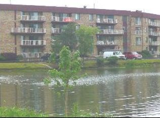 5600 Astor Ln UNIT 214, Rolling Meadows, IL 60008