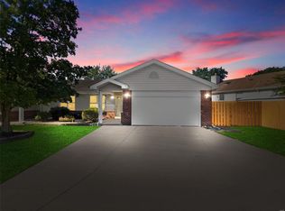 2427 Muegge Rd, Saint Charles, MO 63303