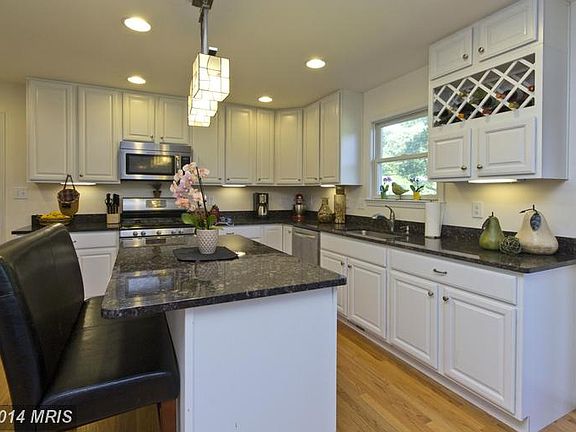 3rd image of 279 North Dr