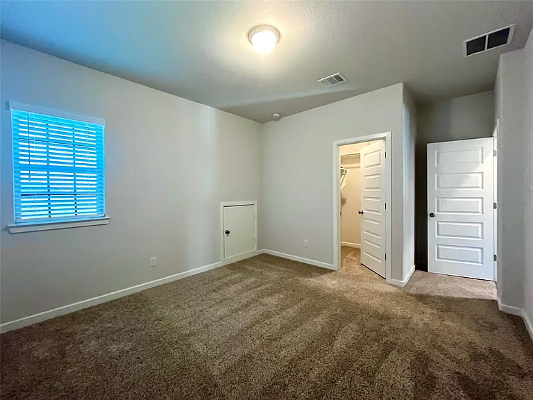 23707 Montclair Forest Trl — Photo 31