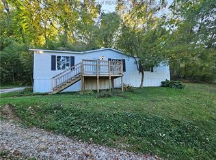 2419 Sycamore Rd, Hurricane, WV 25526