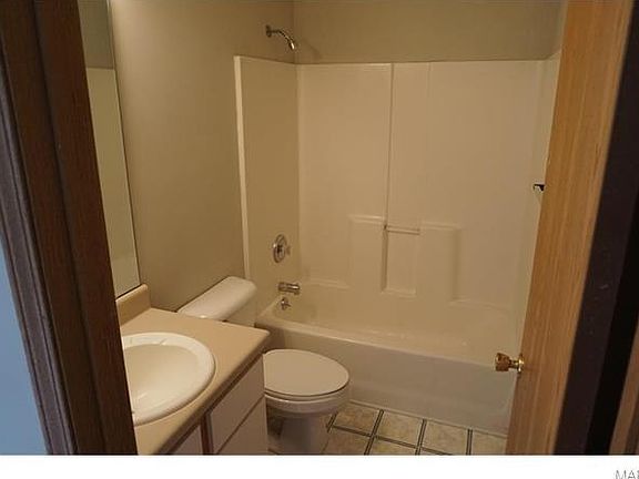 5th image of 113 Grand Central Dr