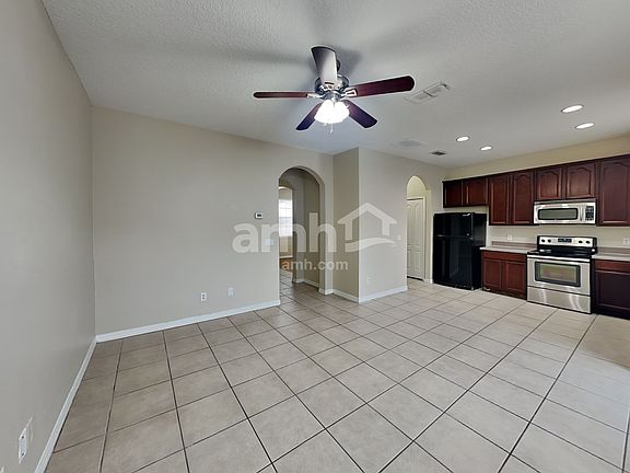4th image of 2338 Victoria Falls Dr