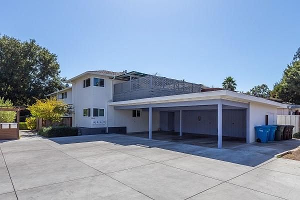 1st image of 743 Roble Ave