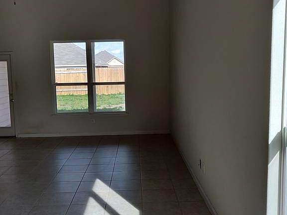 4th image of 4220 Great Belt Dr
