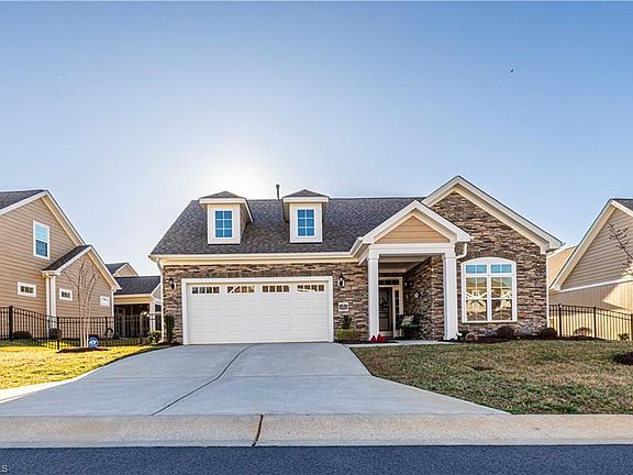 2nd image of 717 Ashley Woods Dr