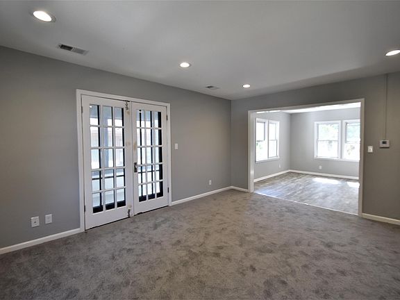 3rd image of 4312 Holly St APT 2