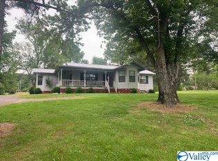 711 Carlton Click Rd, Grant, AL 35747