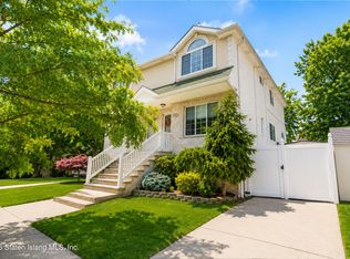 209 Sommer Ave, Staten Island, NY 10314