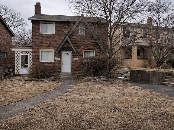 2nd image of 525 James St