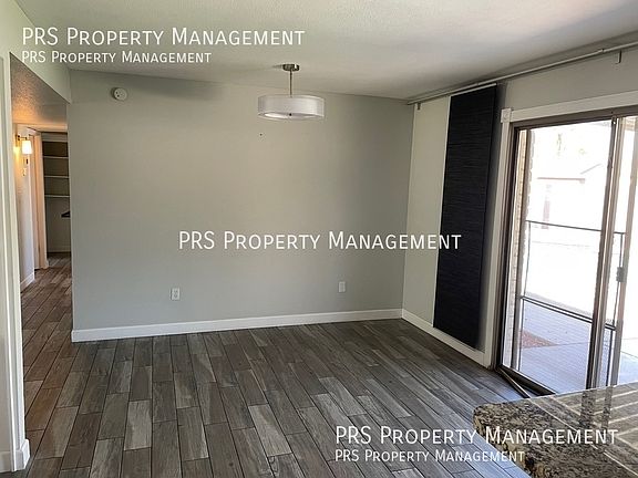 3rd image of 406 E Auburn Dr