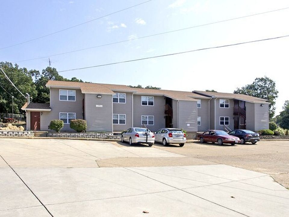 1st image of 1040 Plaza Ct N #1
