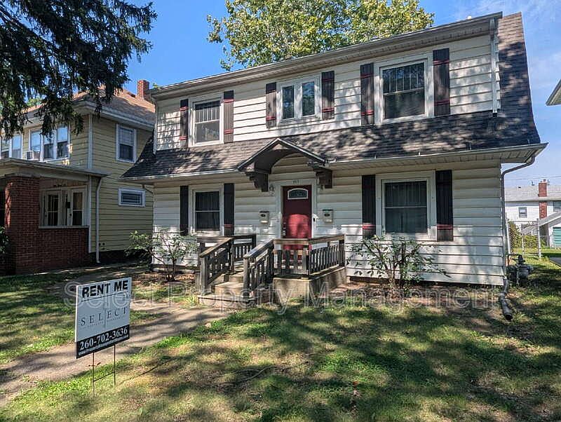 1st image of 822 Nuttman Ave APT B