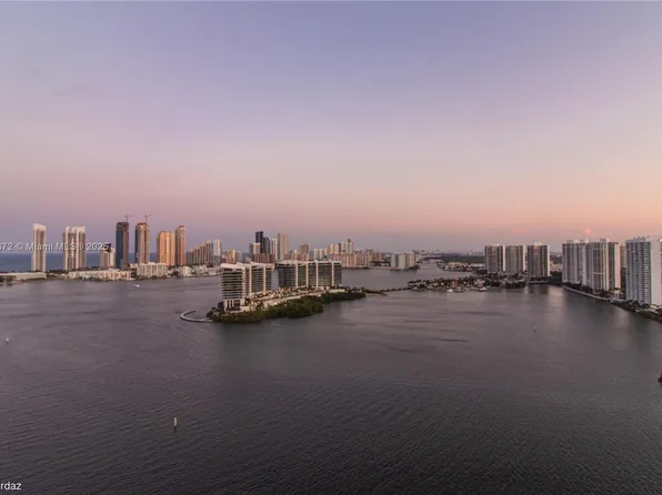 3370 NE 190th St #Penthouse 2909, Miami, FL 33180