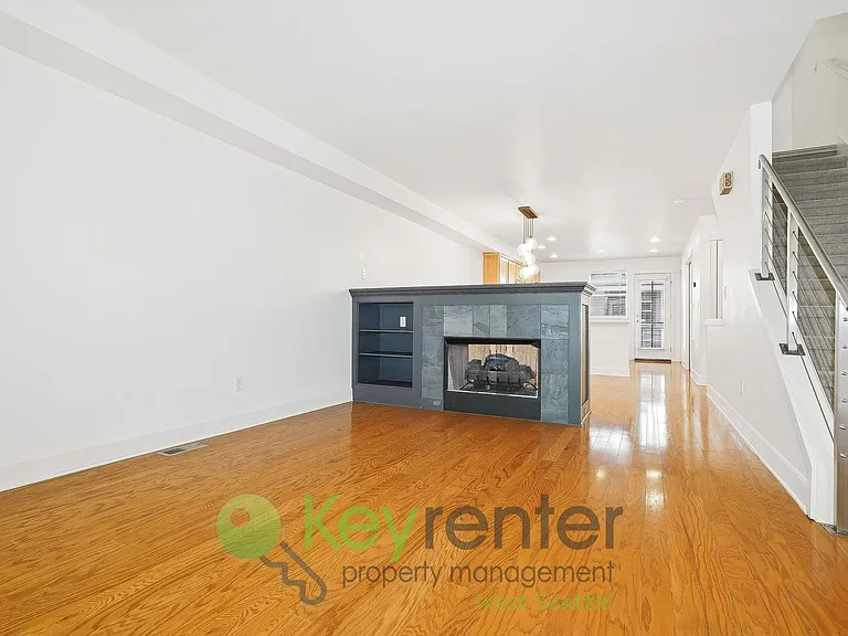 2634 SW Myrtle St — Photo 5