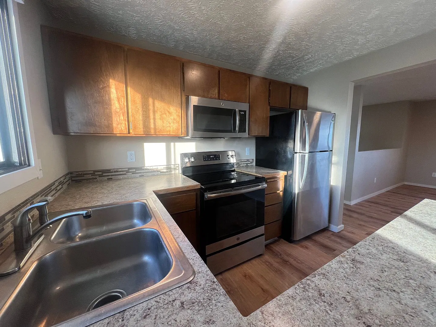 10820 E Nora Ave — Photo 4