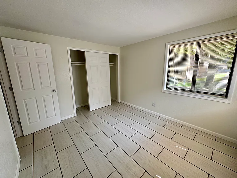 340 Villabrook Dr #2 — Photo 5