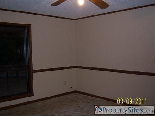 2nd image of 132 Dumas Rd
