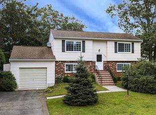 129 Quadrant Rd, Manahawkin, NJ 08050
