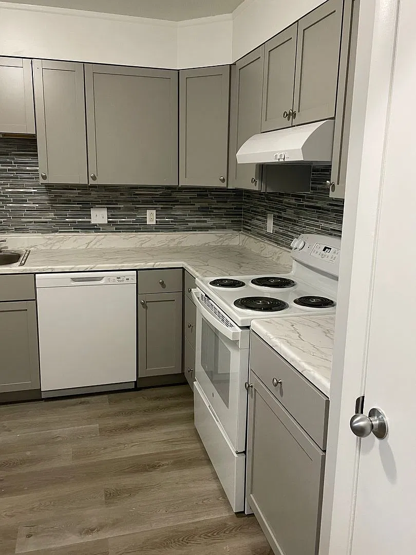 60 Pleasant St — Photo 3