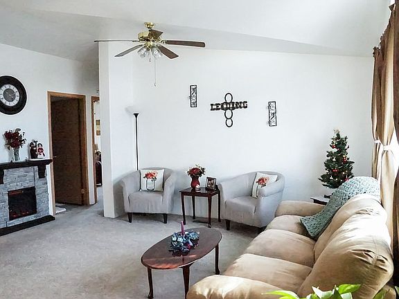 3rd image of 150 Diamond Mountain Way