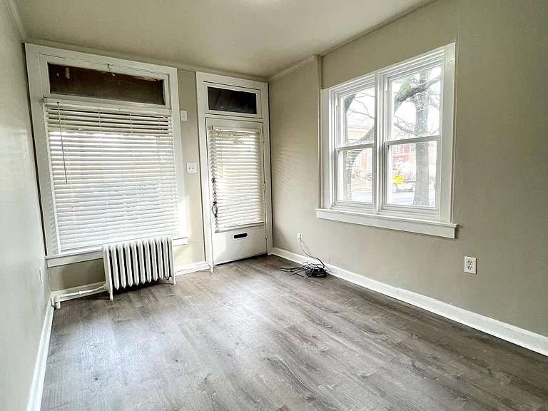 4046 Penn Ave #1 — Photo 2