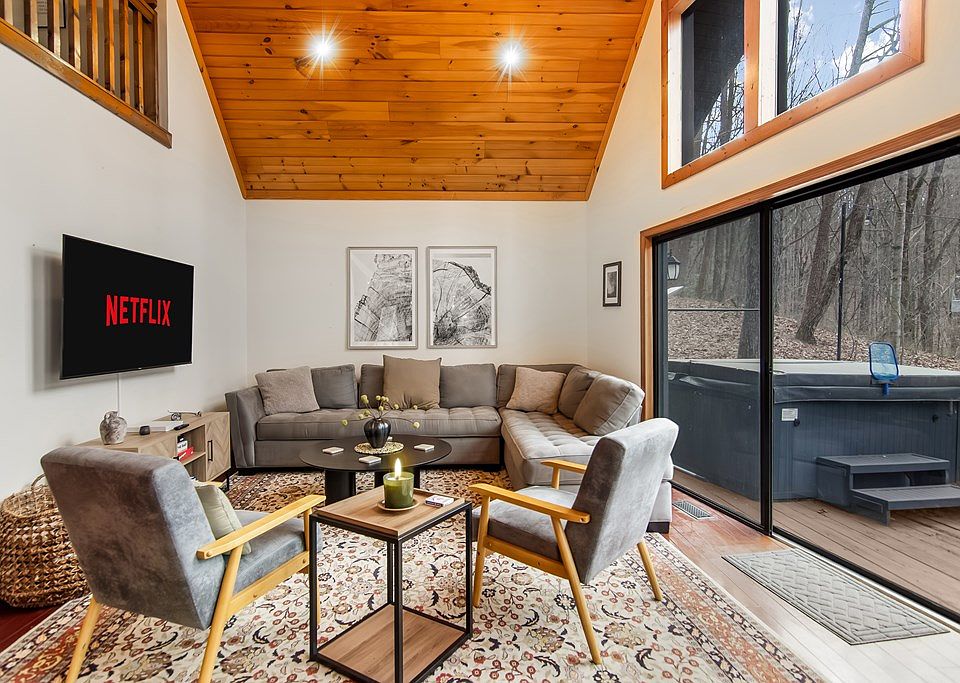 13th image of this home