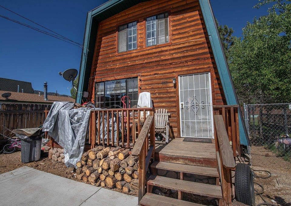 1st image of 953 Pinon Ln
