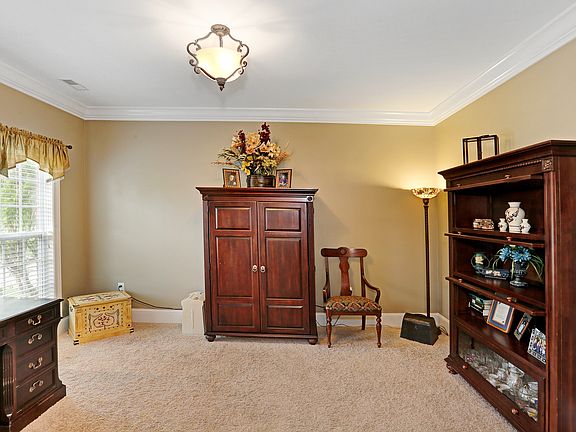 5th image of 7008 Southcreek Dr SE