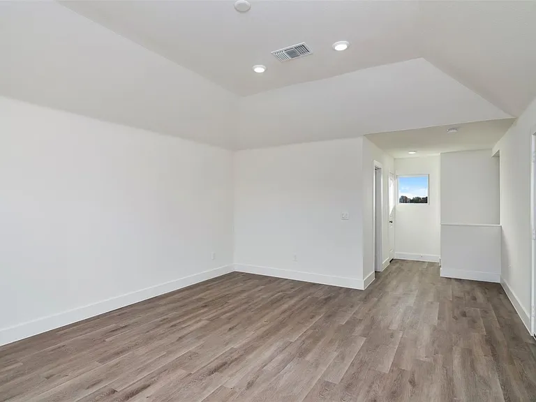 2722 Eastridge Blvd — Photo 13