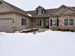 2438 Boynton St, Sycamore, IL 60178