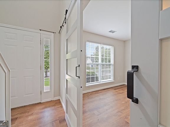 4th image of 5745 Village Loop