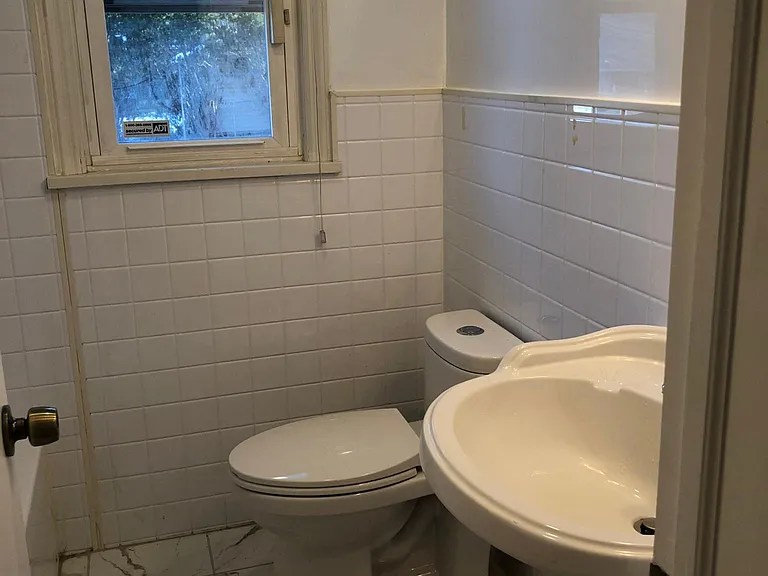 396 Union Ave — Photo 12