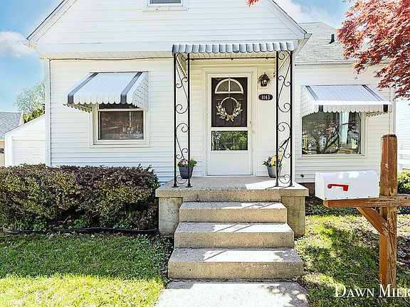 2nd image of 1143 Kelsey St NE