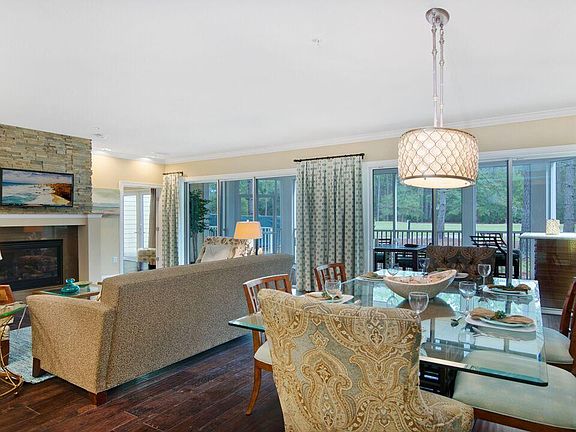 5th image of 335 N Shore Cir Unit 1033