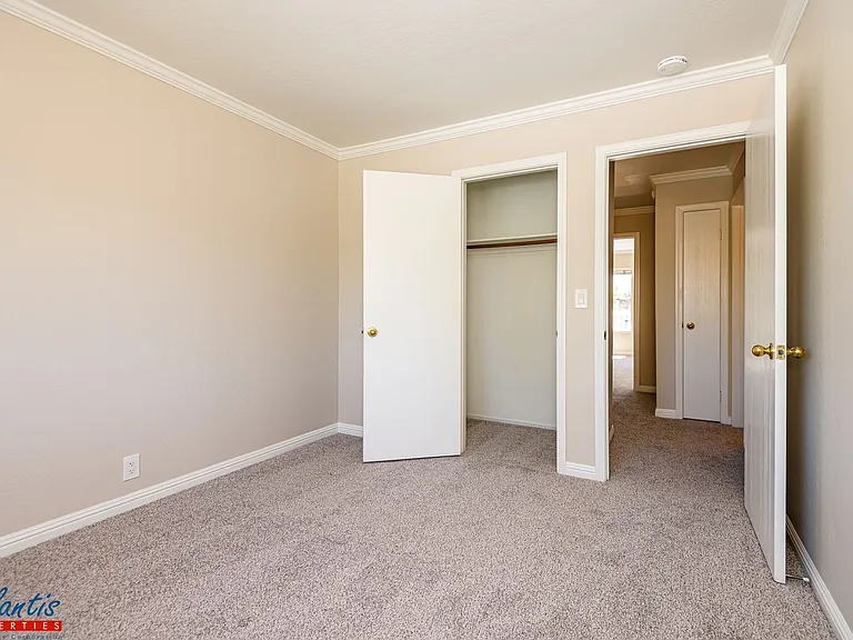 457 Oak Ave — Photo 16