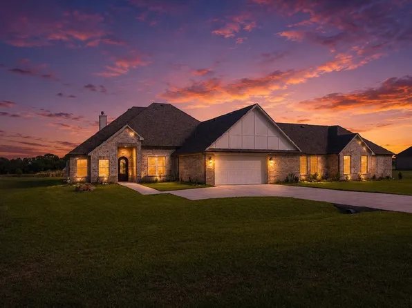 1060 Grison Cir, Corsicana, TX 75109