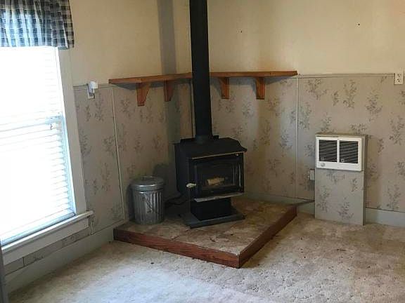 3rd image of 1133 E Kingsmill Ave