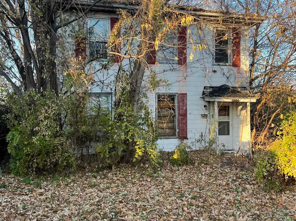 1306 Jefferson St, Burlington, IA 52601