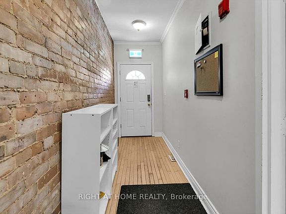 3rd image of 182 Mutual St #2
