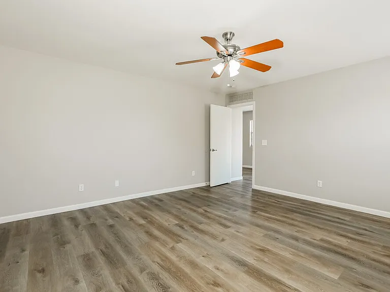 1936 E Dust Devil Dr — Photo 10