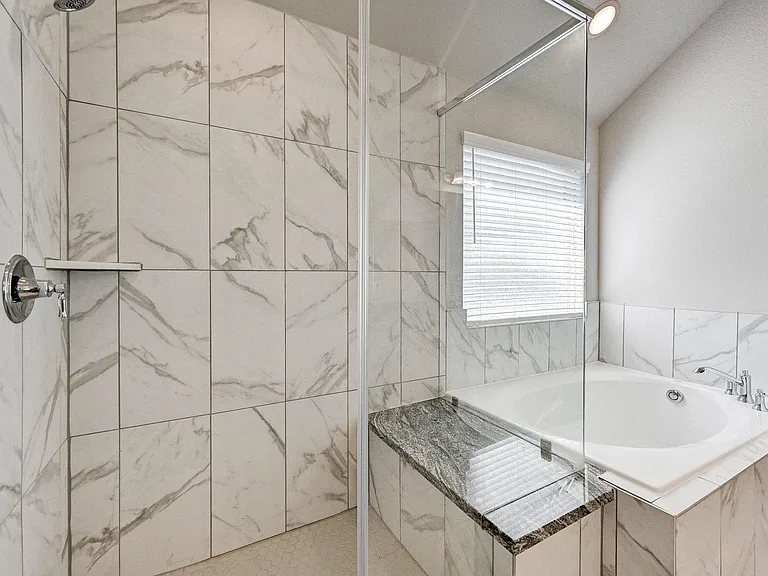 1918 Kirby Landing Dr — Photo 25