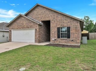 2107 Hemphill St, Greenville, TX 75401